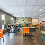 Hotel Hotelf1 Massy Tgv