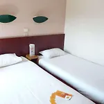 Hotelf1 Massy Tgv Иньи