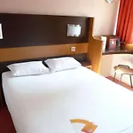 Hotelf1 Massy Tgv Отель *