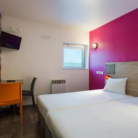 Hotel Hotelf1 Massy Tgv *