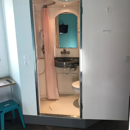 Hotel Hotelf1 Massy Tgv