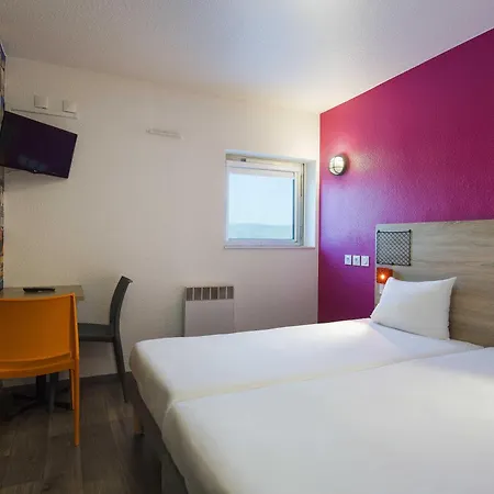 Hotel Hotelf1 Massy Tgv *