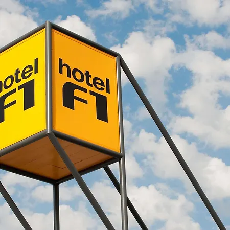 Hotel Hotelf1 Massy Tgv
