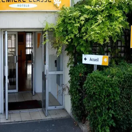 Hotelf1 Massy Tgv Hotel