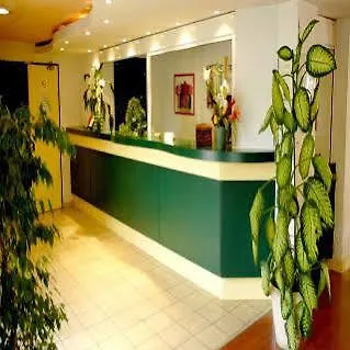 Hotelf1 Massy Tgv Hotel