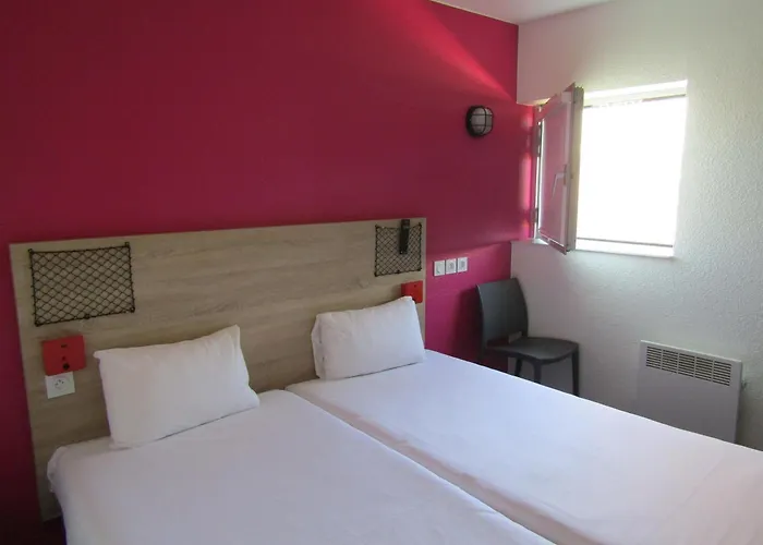 Hotelf1 Massy Tgv Hotel *