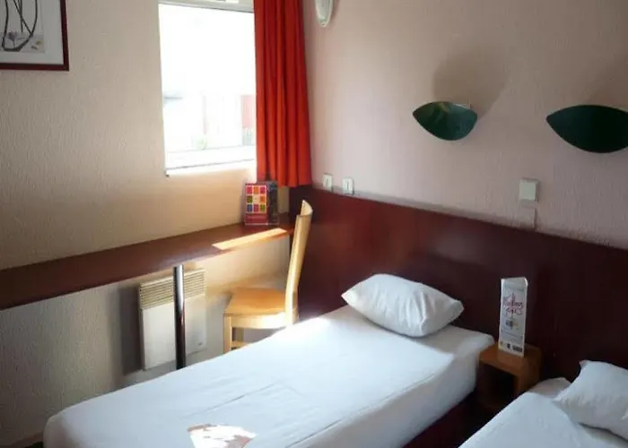 Hotelf1 Massy Tgv Hotel *
