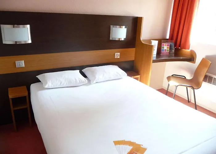 Hotelf1 Massy Tgv Hotel *
